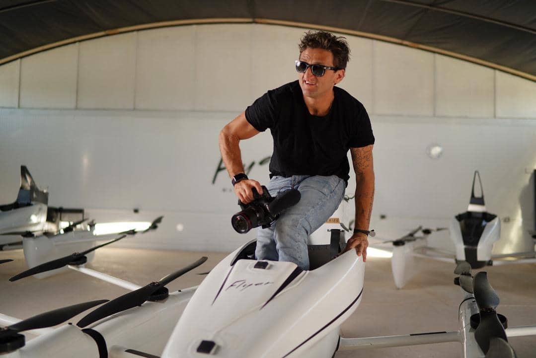 Instagram.com/caseyneistat