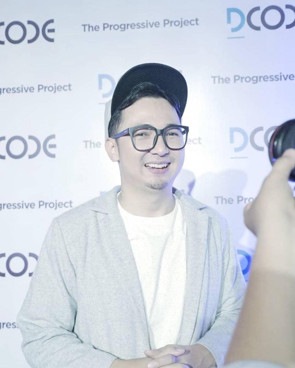 Instagram.com/edhozell