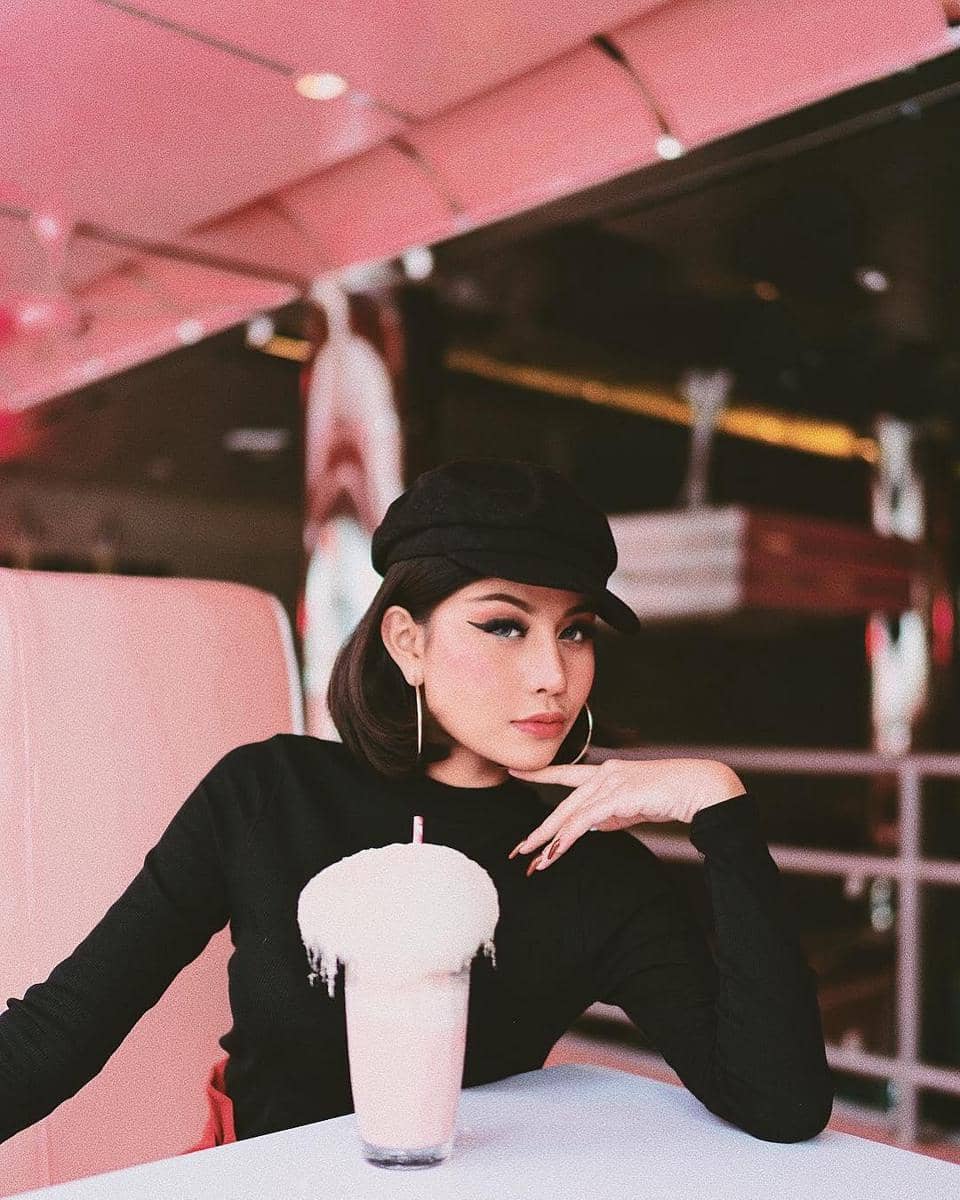 Instagram.com/Awkarin