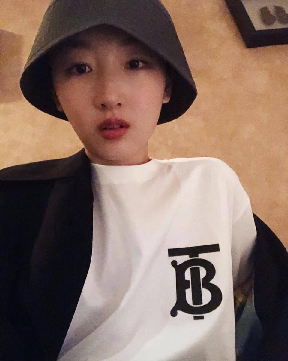 Instagram.com/Burberry