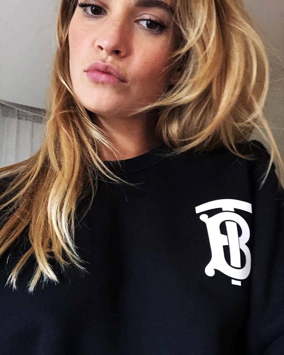 Instagram.com/Burberry