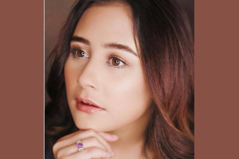 7 Potret Kekinian Prilly Latuconsina yang Memikat Hati, Intip Yuk!