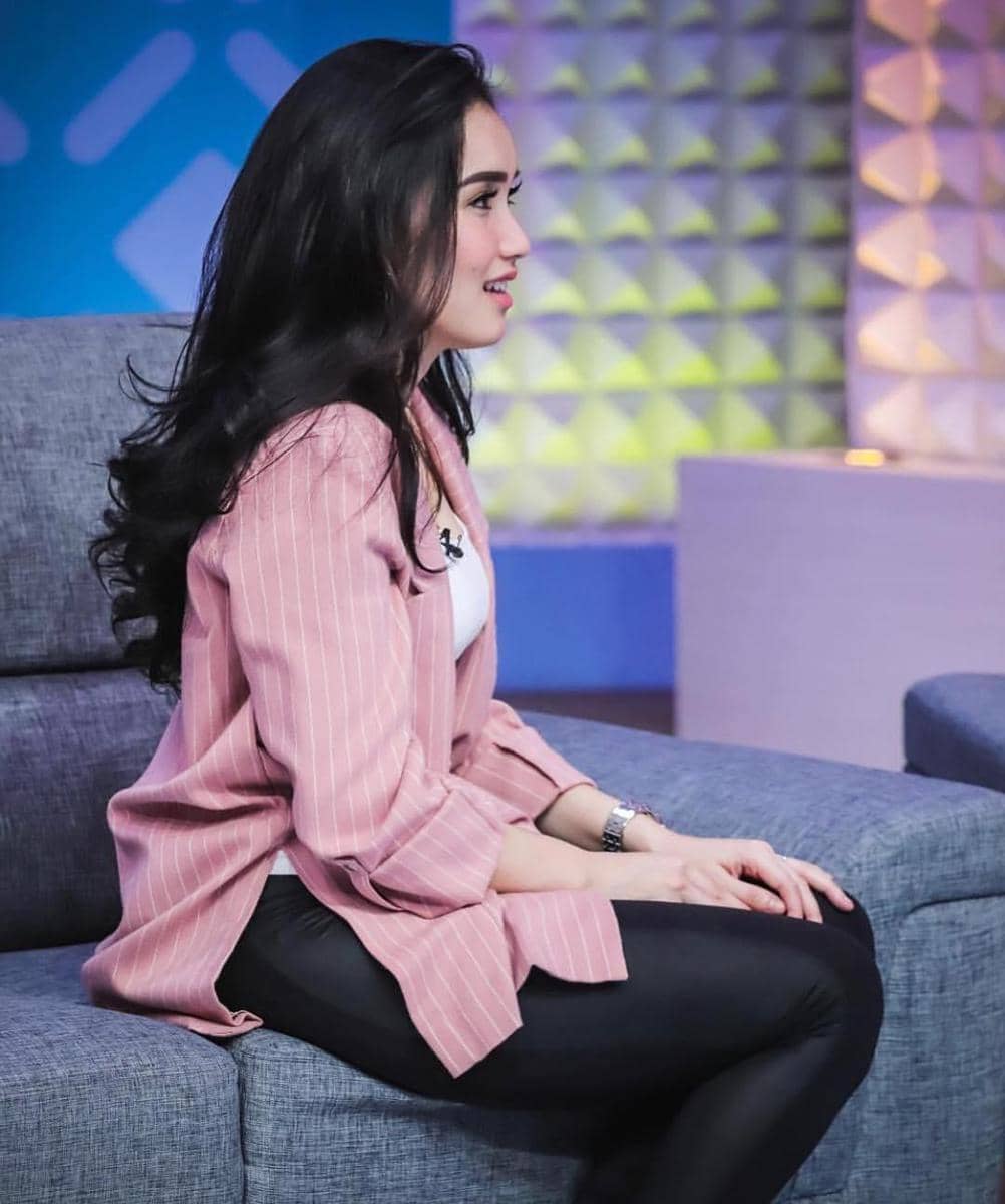 Instagram.com/Ayu Tingting 