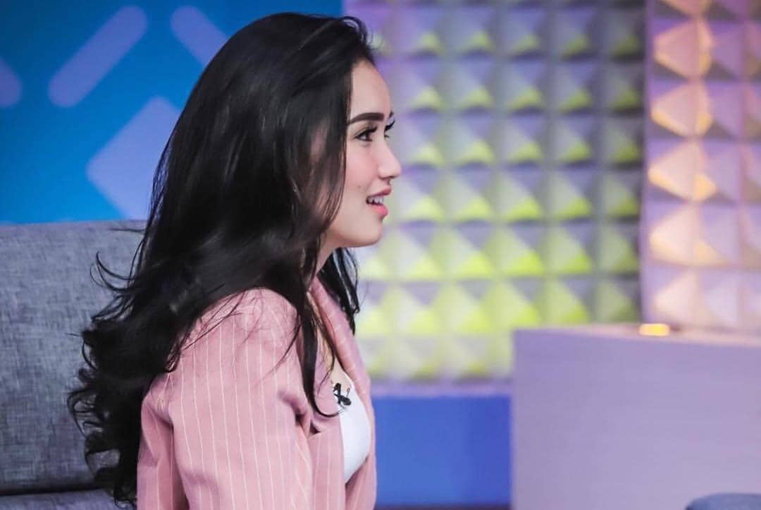 Instagram.com/Ayu Tingting 