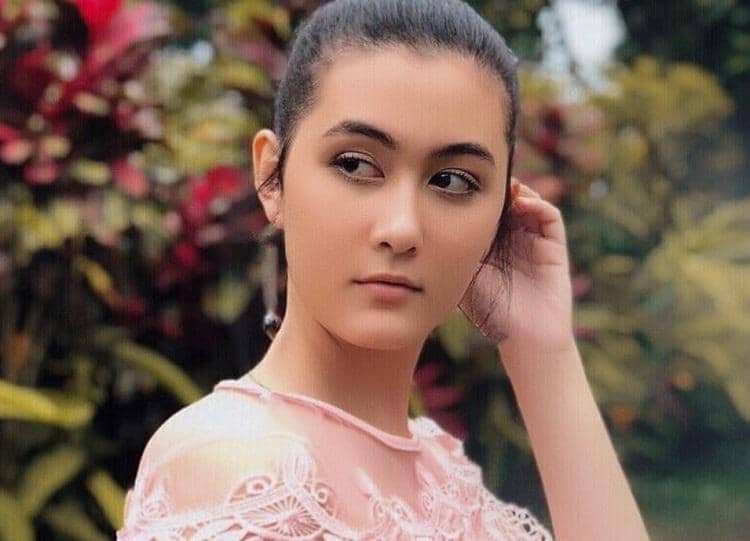 instagram.com/talithacurtis_