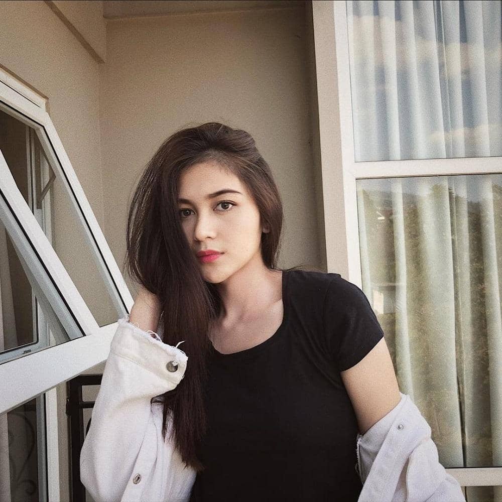 Instagram.com/denirawiraguna