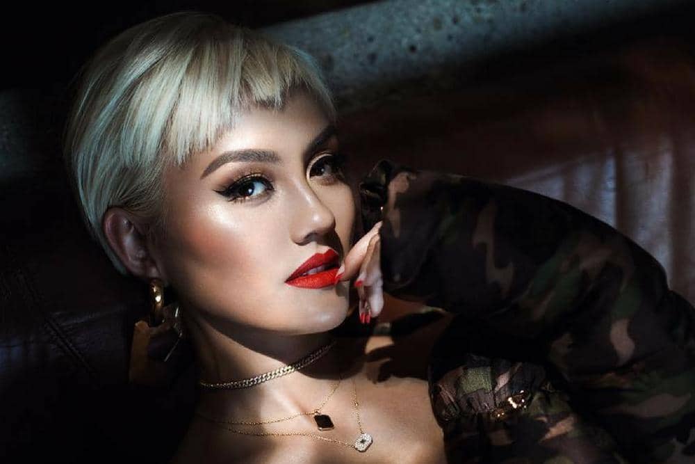 instagram.com/agnezmo