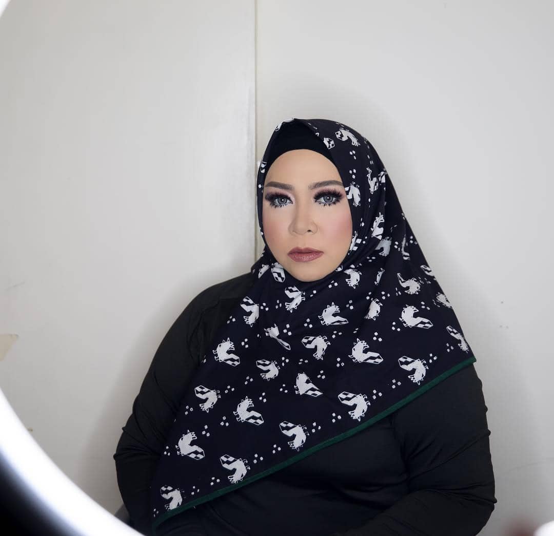 Instagram.com/melly_goeslaw