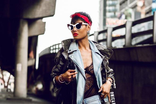 Selain Topi, Andalkan Bandana Agar Total Look Jadi Statement