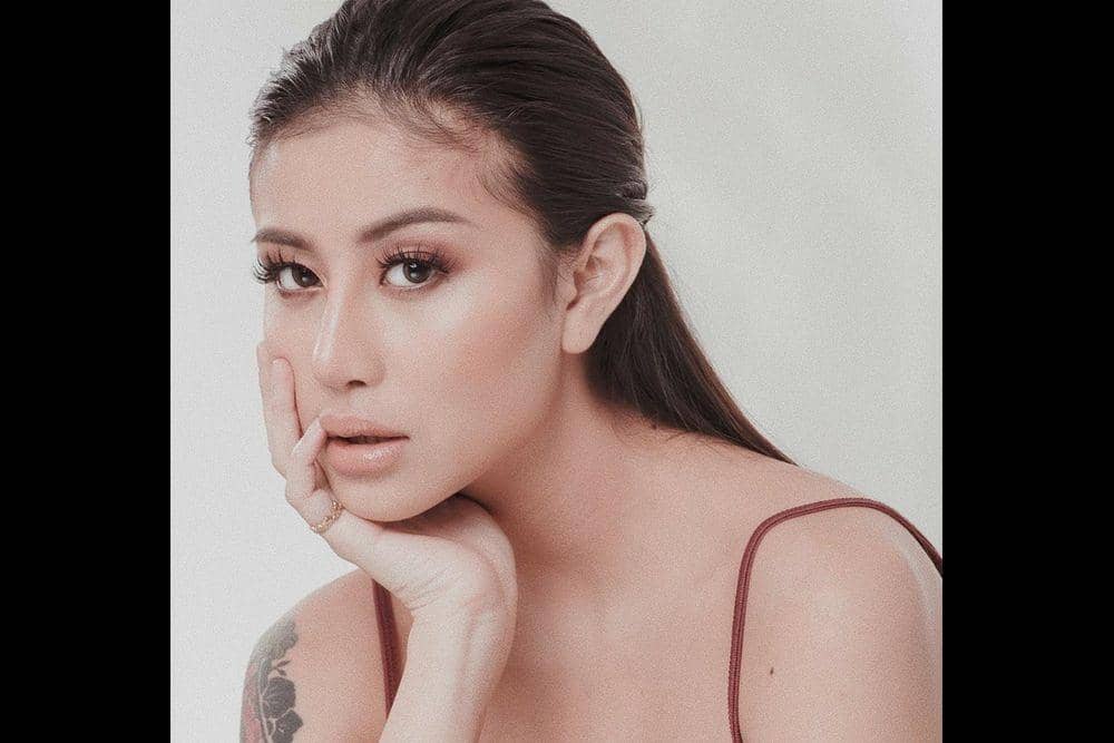 Instagram.com/@awkarin