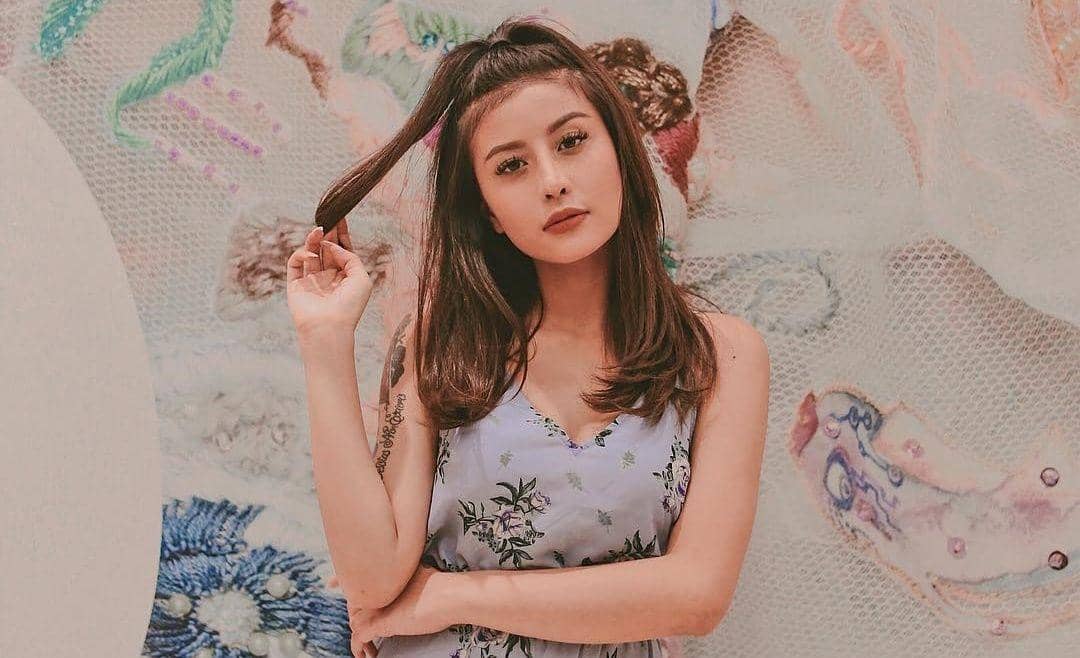 Instagram.com/Awkarin