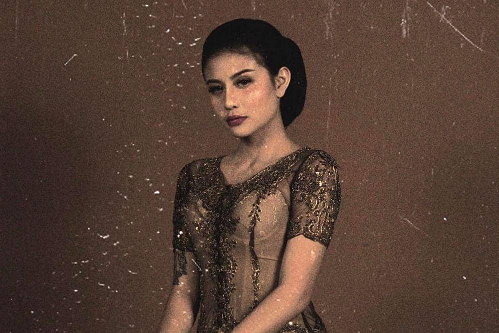 Instagram.com/@awkarin