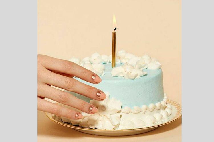 9 Inspirasi Manicure Pernikahan Cantik