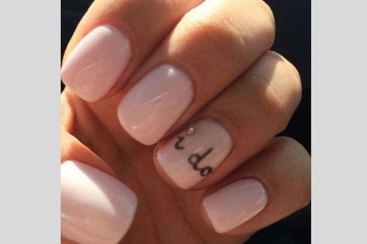 9 Inspirasi Manicure Pernikahan Cantik