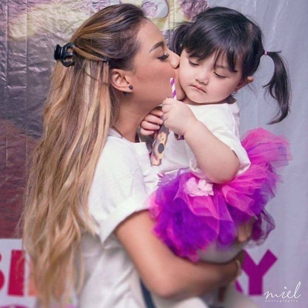 Instagram.com/aurelie.hermansyah