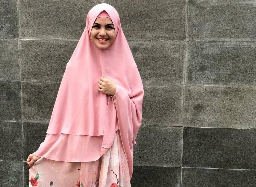 Instagram.com/nadya_almira