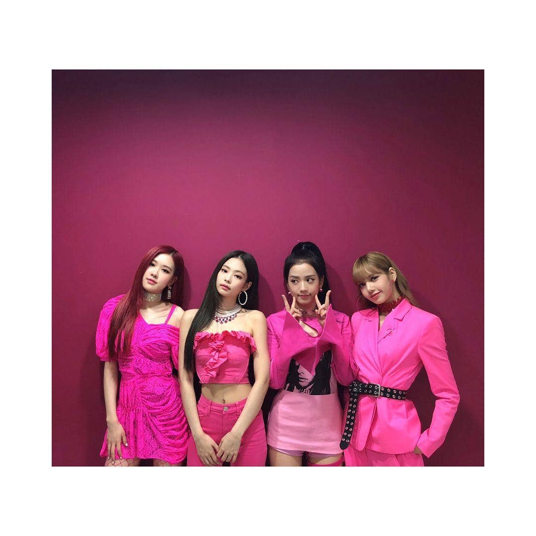 Instagram.com/Blackpinkofficial