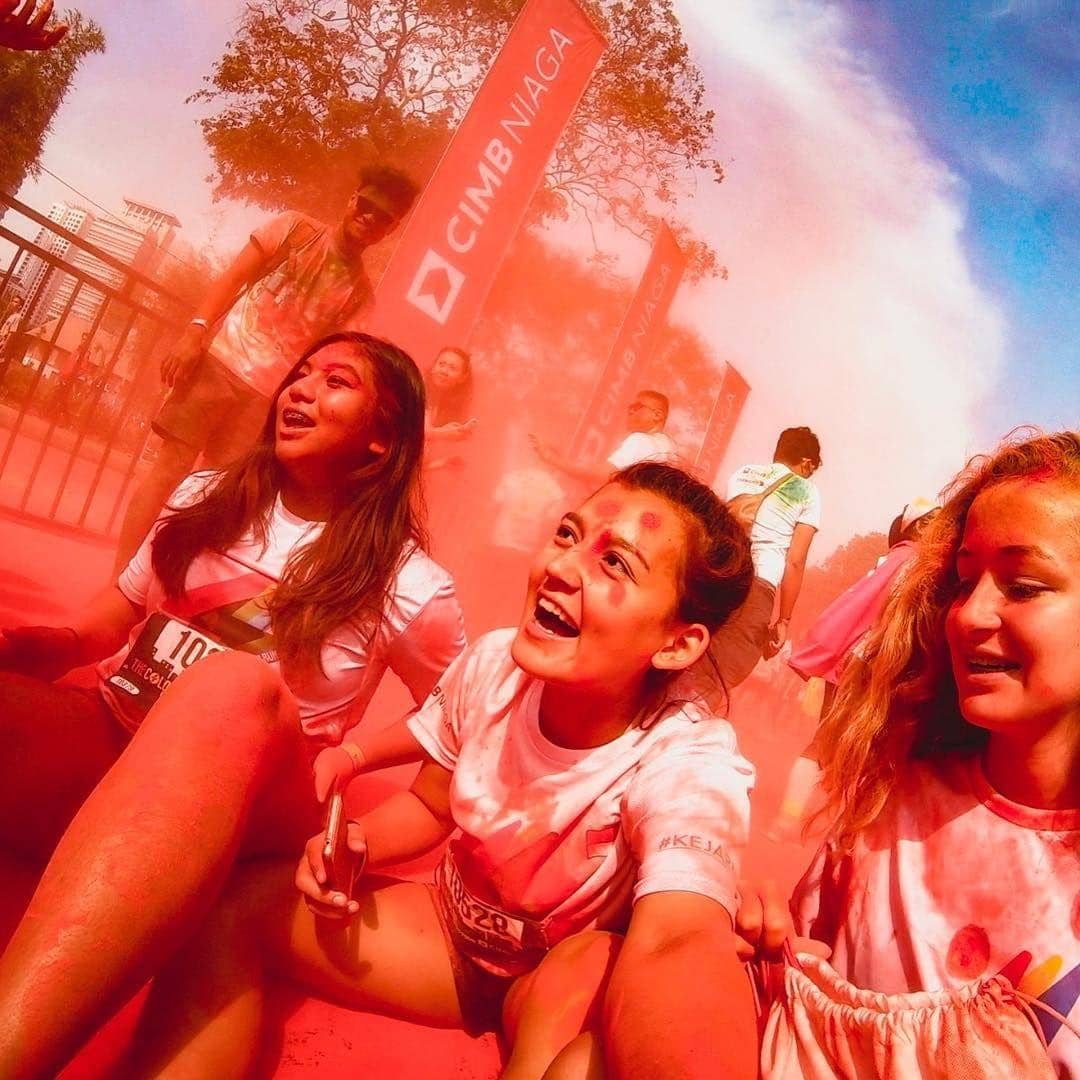 Instagram.com/thecolorrunina