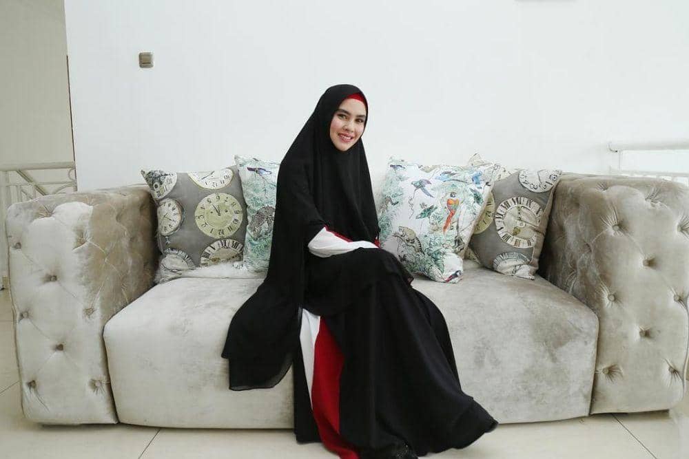 Instagram.com/kartikaputriworld