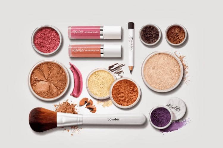 Ini 5 Alasan Kenapa Kamu Wajib Mencoba Makeup Organik