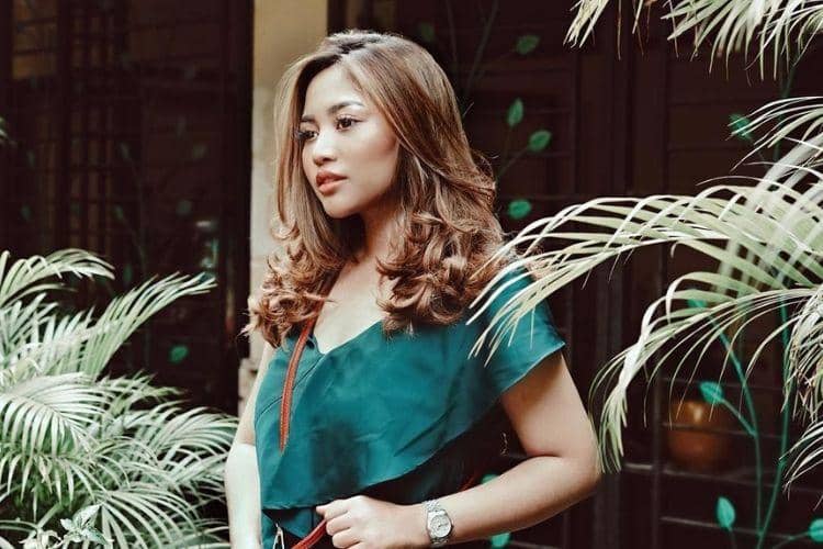 Instagram.com/@rachelvennya