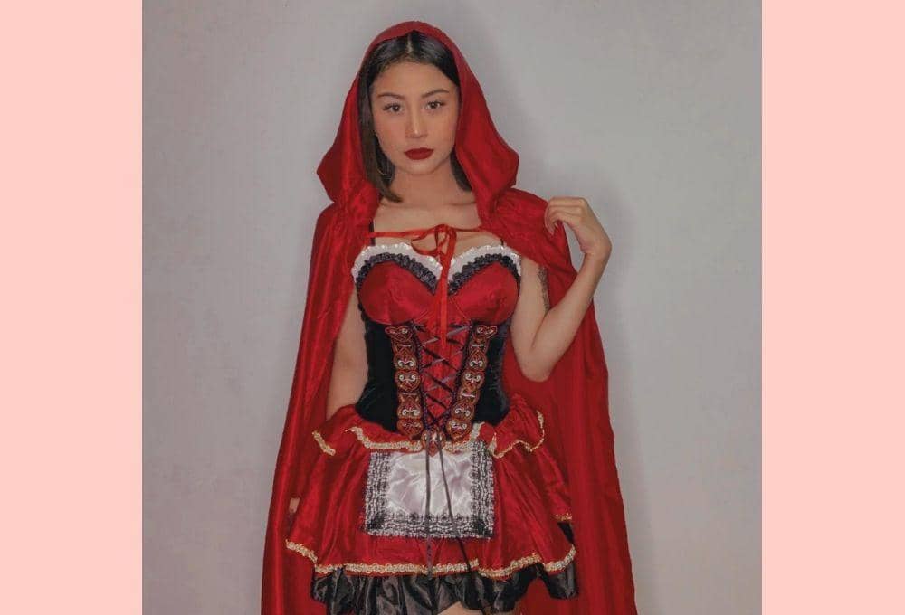 instagram.com/awkarin