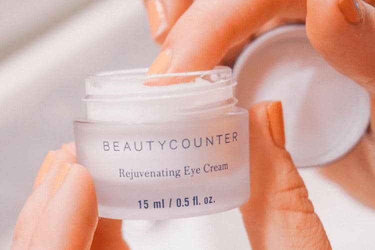 loveinsideandout.com