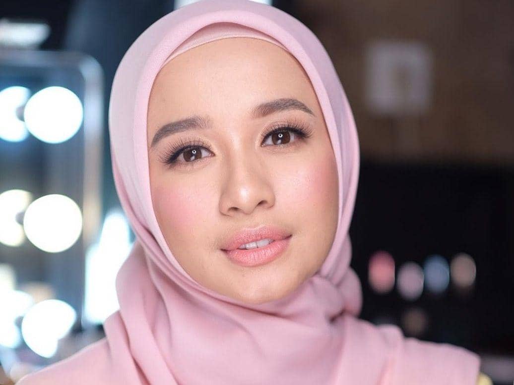 instagram.com/laudyacynthiabella