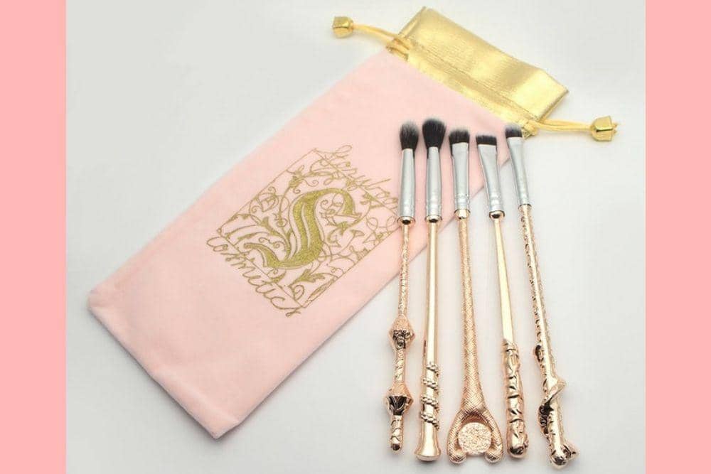 instagram.com/storybookcosmetics