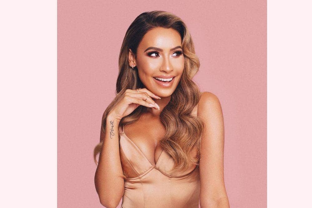 instagram.com/desiperkins
