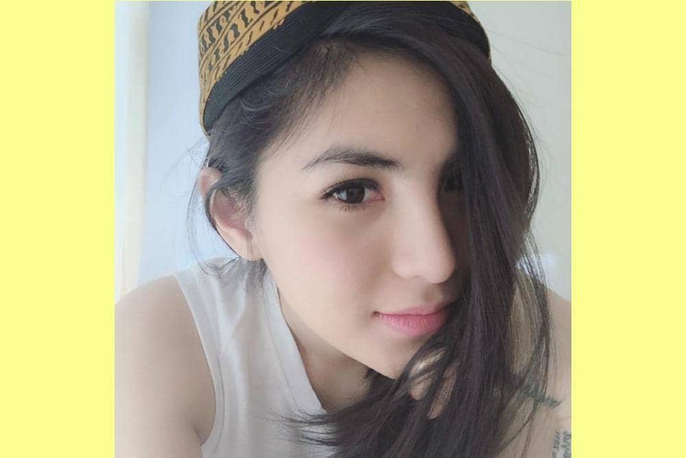 instagram.com/angelalee87