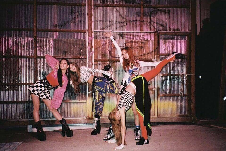 instagram.com/blackpinkofficial