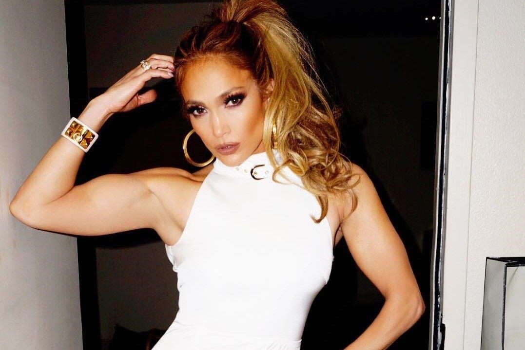 7 Artis Hollywood Diatas 40 Tahun Paling Seksi Sepanjang Masa 
