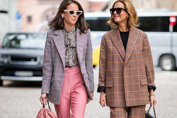Wajib Punya! 6 Model Blazer Ini Bikin Gaya Ke Kantormu Makin Keren