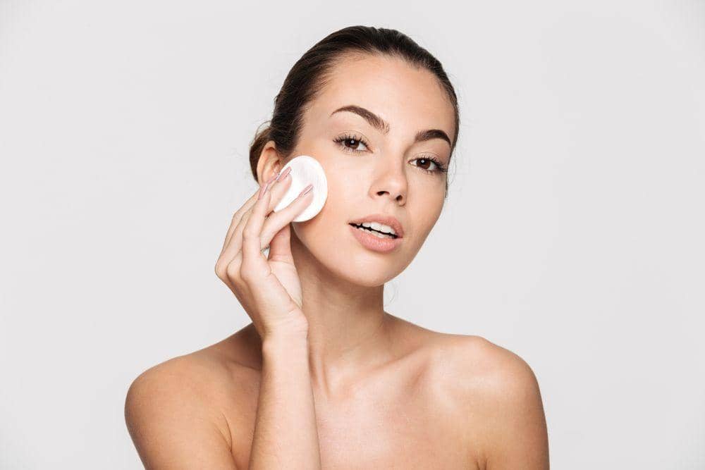 Shutterstock/Dean Drobot