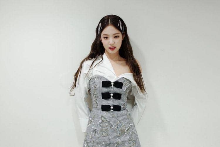 Instagram.com/@jennierubyjane
