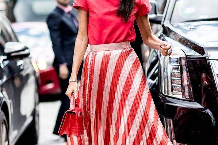 Tampil Chic Saat Pergi Weekend, Pakai Fashion Item Ini Yuk!