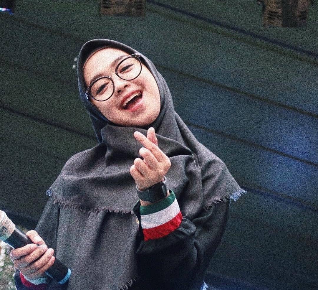 instagram.com/riaricis1795