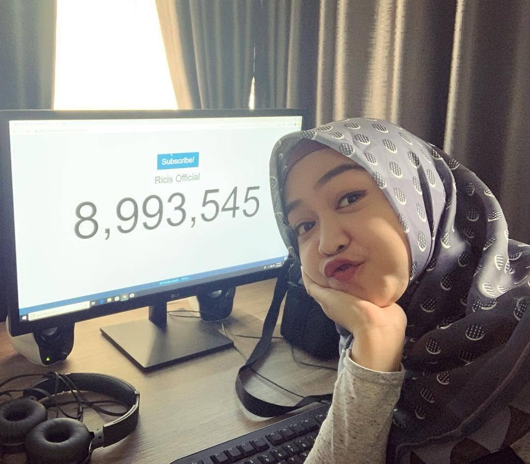 instagram.com/riaricis1795