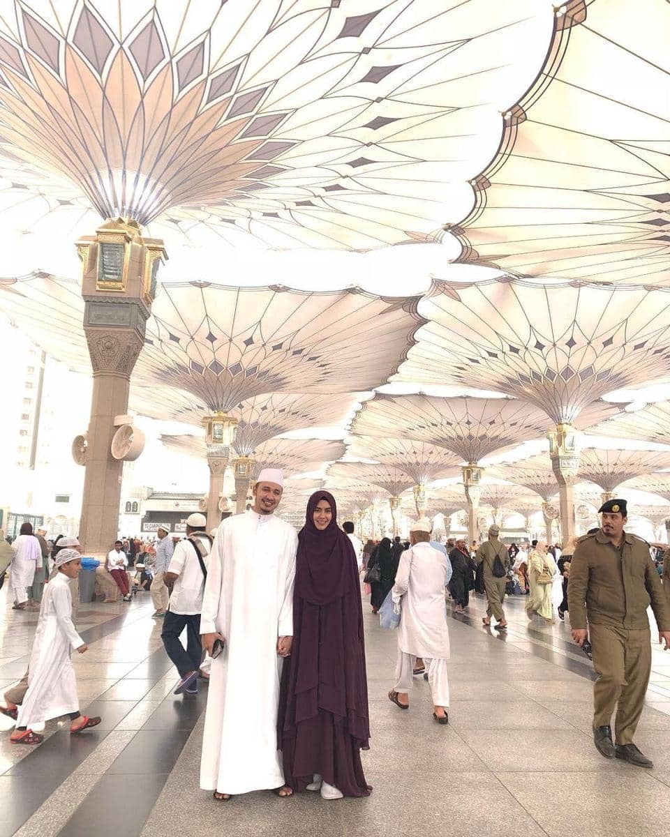 instagram.com/kartikaputriworld