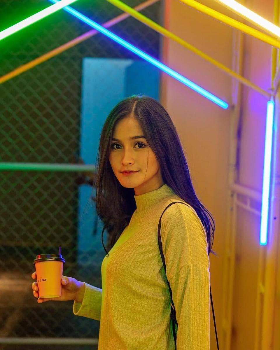 Instagram.com/iselfricella