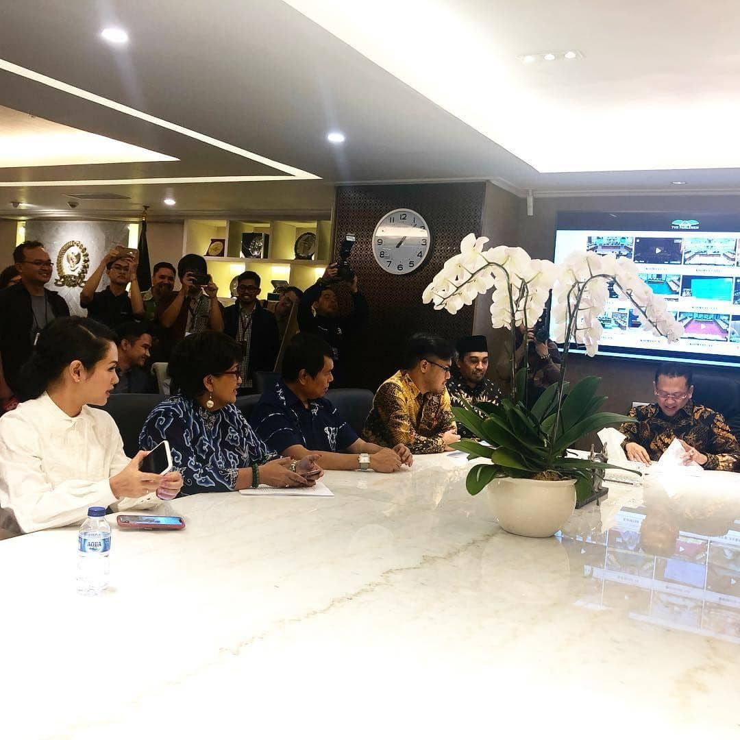 Instagram.com/_.badaithepianoman