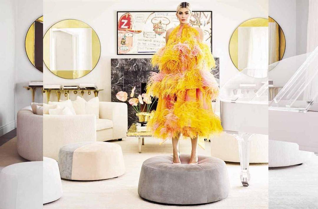 Rumah Kylie Jenner Dihiasi Artwork Harga Miliaran & Handuk Rp42 Juta