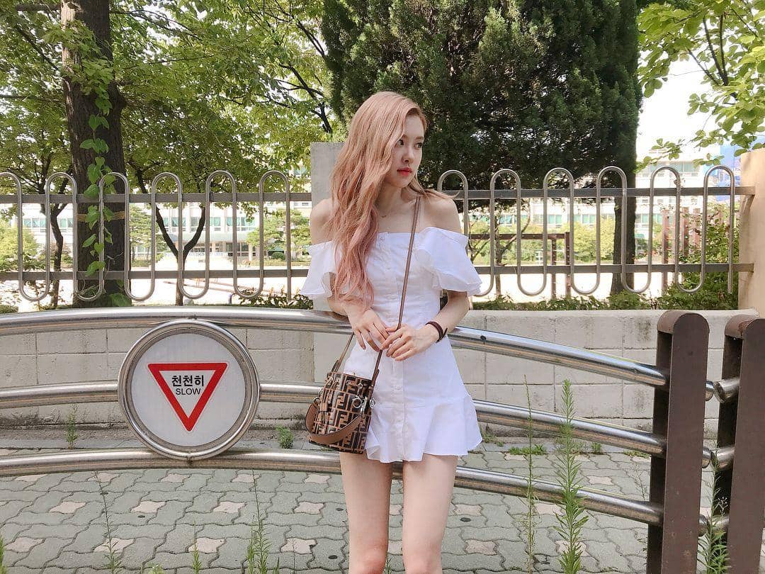 Instagram.com/roses_are_rosie