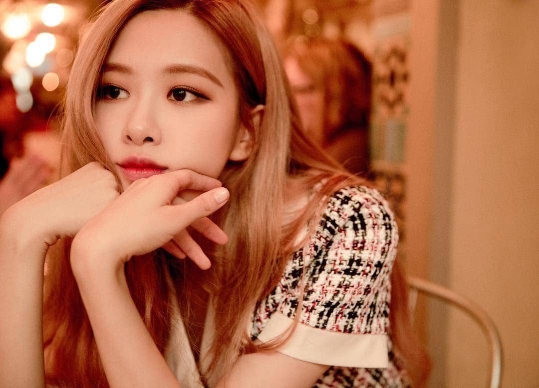 instagram.com/roses_are_rosie