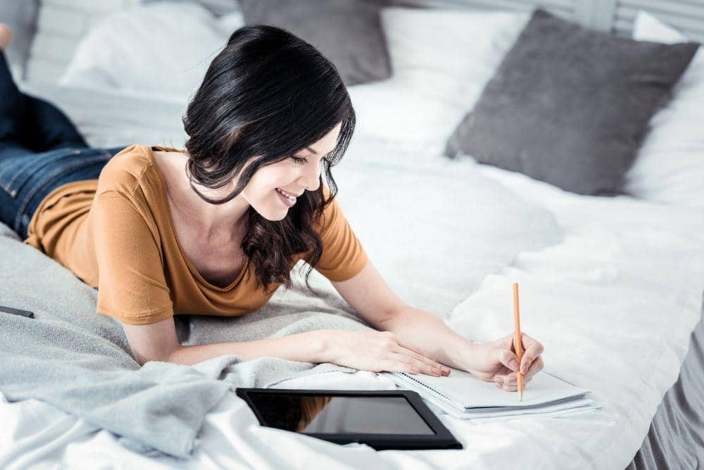 shutterstock.com/g/artdes