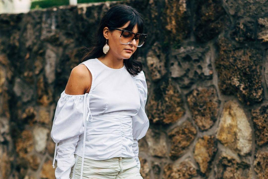 7 Model Baju yang Wajib Ada di Dalam Lemari Pakaianmu