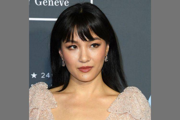Biar Nggak Nyesal, Ini Lho Model Poni yang Cocok dengan Rambutmu 