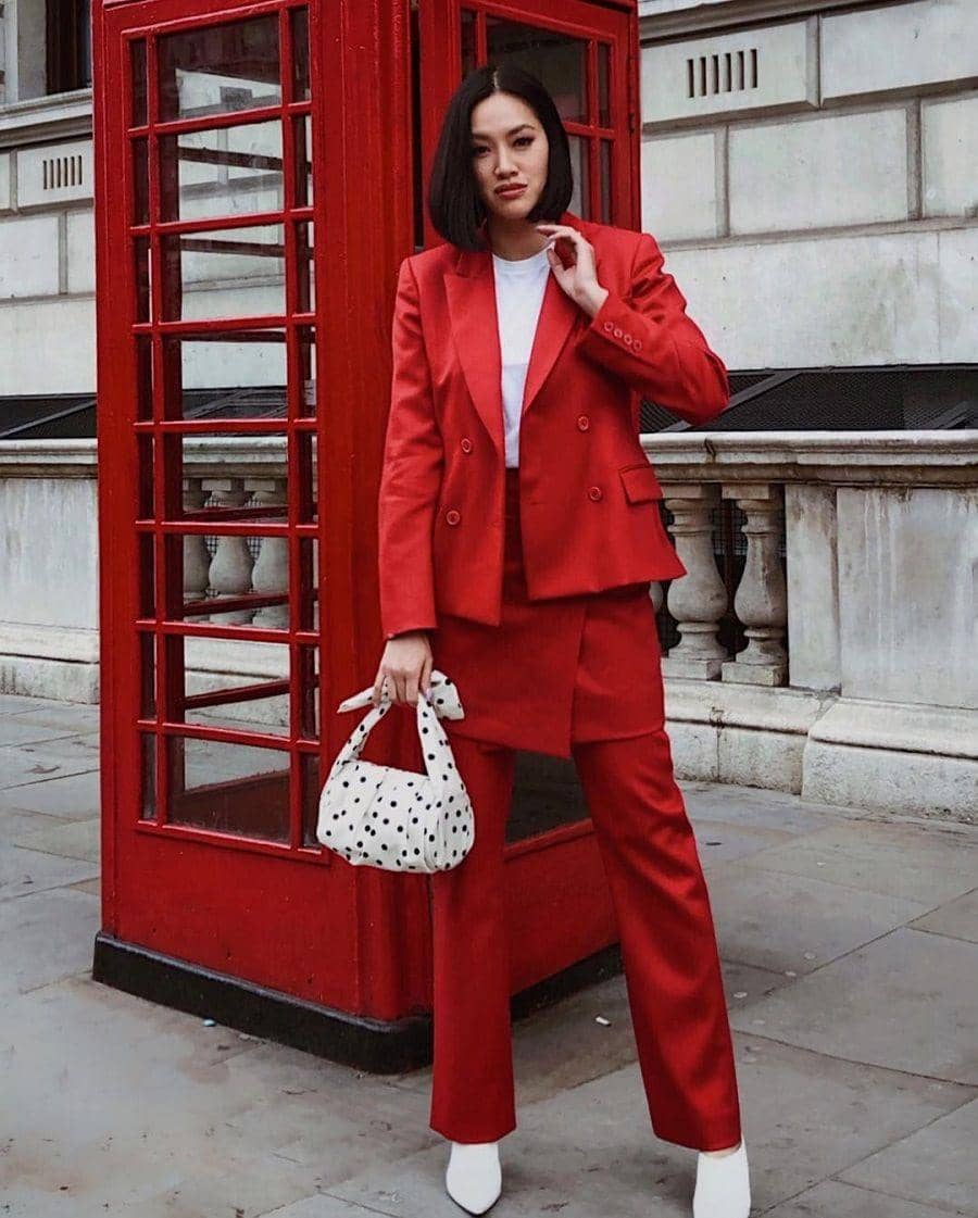 Instagram.com/handinfire