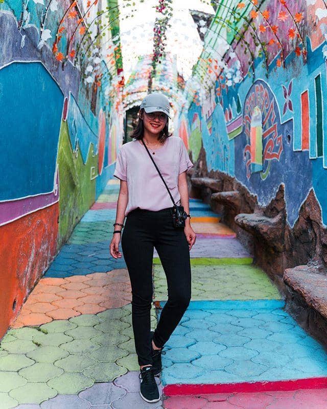 instagram.com/twindyrarasati